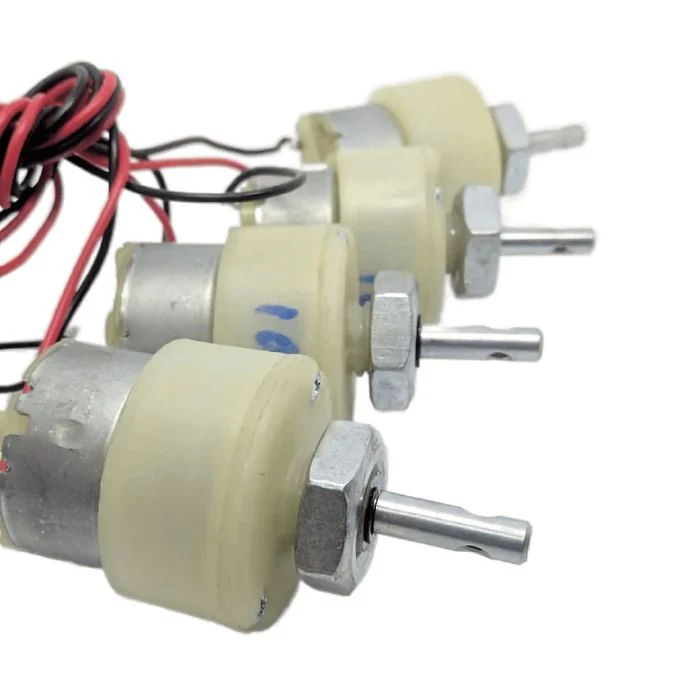 4 pieces 7 X 2 Cm Gear Motor Robot Wheel & 4 pieces 200 RPM Gear Motor
